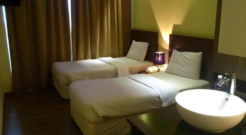 Zotel Business & Leisure Hotel Kuching Luaran gambar
