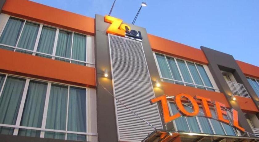 Zotel Business & Leisure Hotel Kuching Luaran gambar